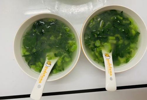 青菜汤的食用方法